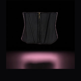 Faja BLACKOUT SCULPT de Baddie Glam PR, corset de cintura en látex negro con cierre frontal de zipper